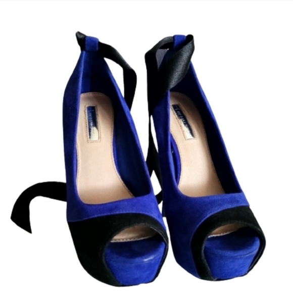 H By Halston Platform Heels - Picture 3 of 15